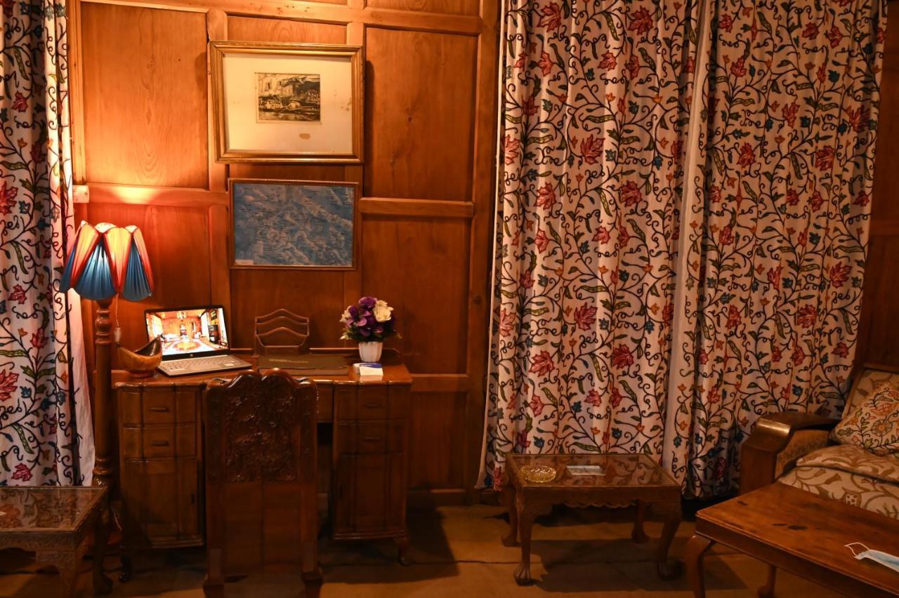 Kings Houseboats Hotel Srinagar  Ngoại thất bức ảnh