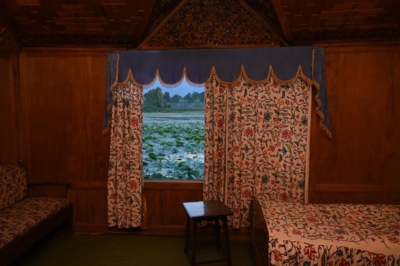 Kings Houseboats Hotel Srinagar  Ngoại thất bức ảnh