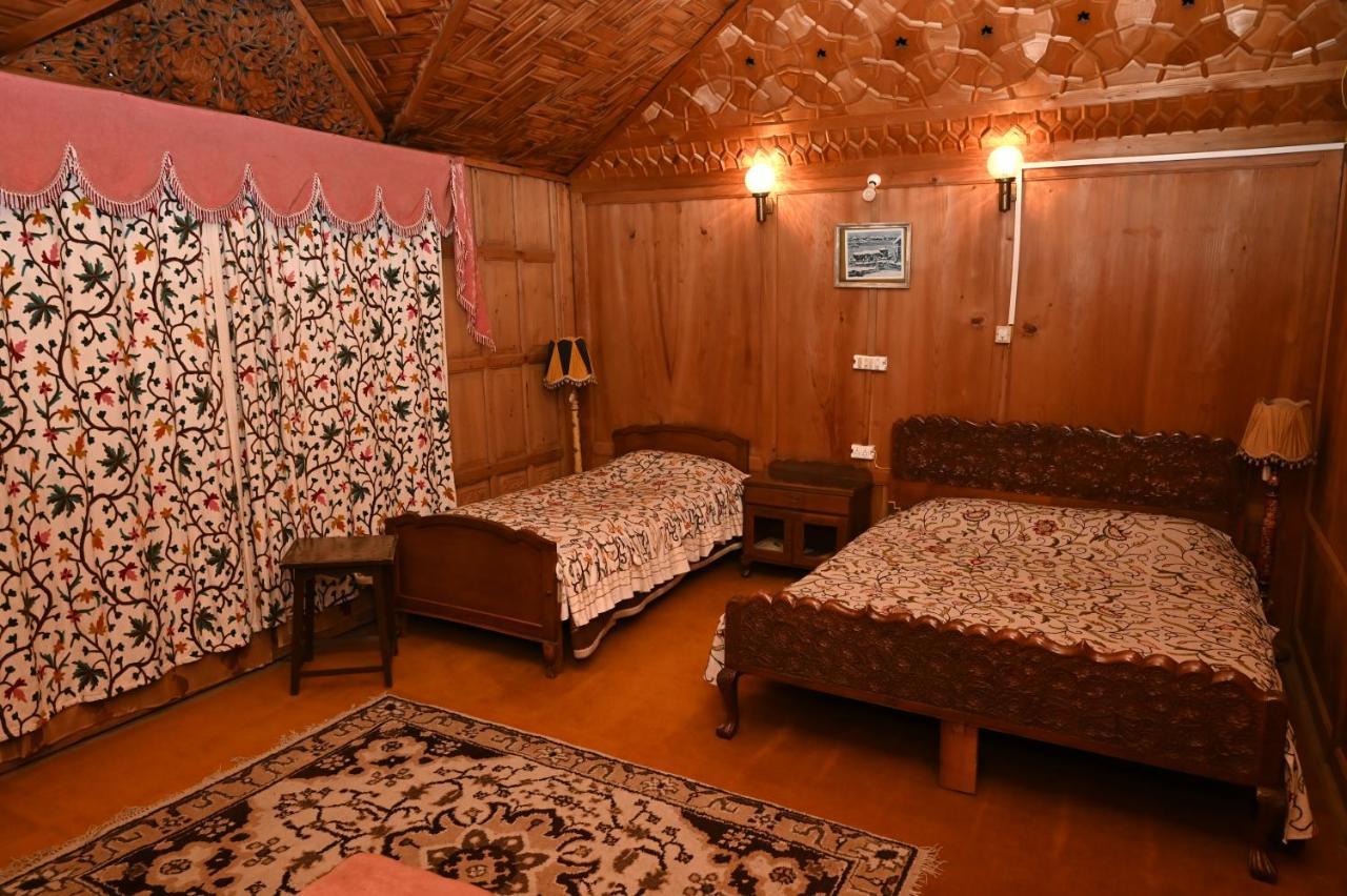 Kings Houseboats Hotel Srinagar  Ngoại thất bức ảnh