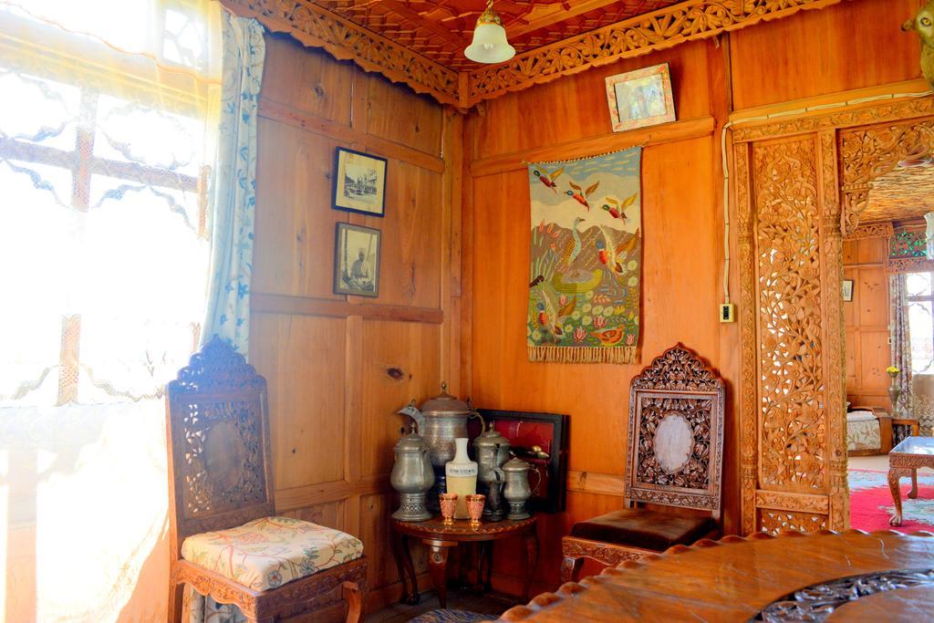 Kings Houseboats Hotel Srinagar  Ngoại thất bức ảnh